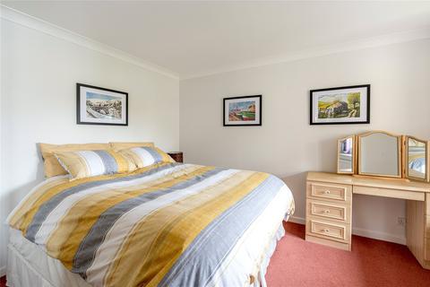 17 Bishopdale Drive, Collingham, Wetherby, LS22 5LP