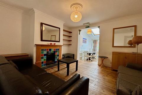 4 bedroom terraced house to rent, Hurst Street, Oxford, OX4