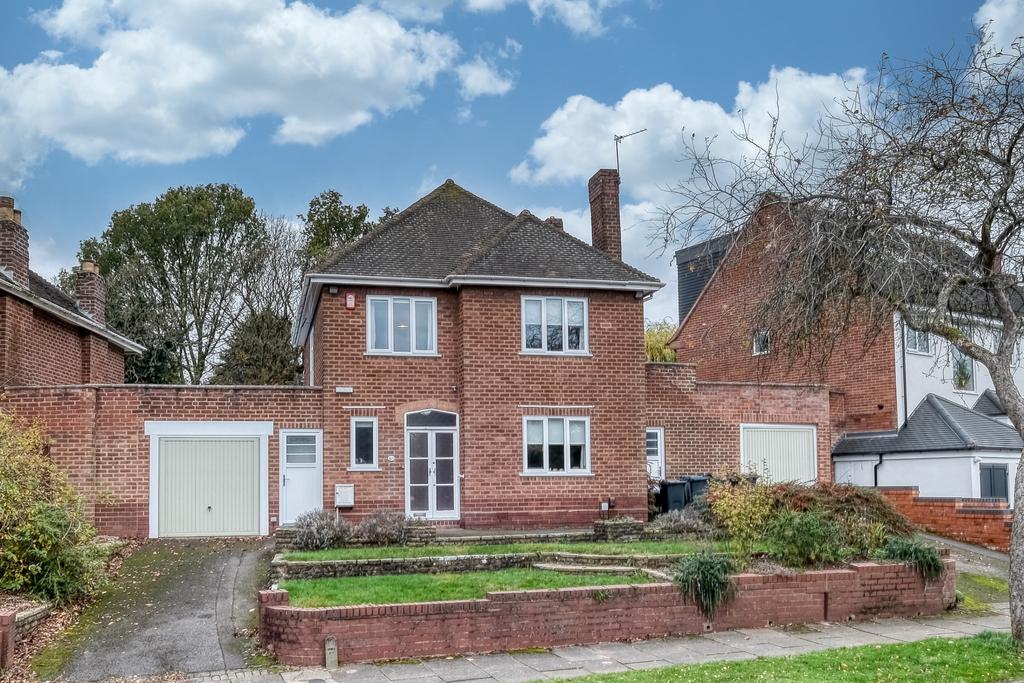 Grassmoor Road,Kings Norton,Birmingham,B38 8BP 3 bed detached house for