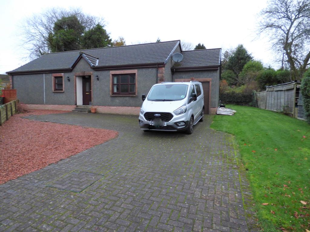 14A Allanfield Drive, Newton Stewart. DG8 6BP 3 bed detached house £