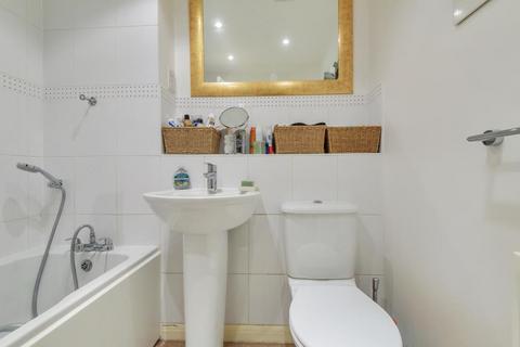 46 Compton Way, Sherfield On Loddon, Hook, RG27 0SQ