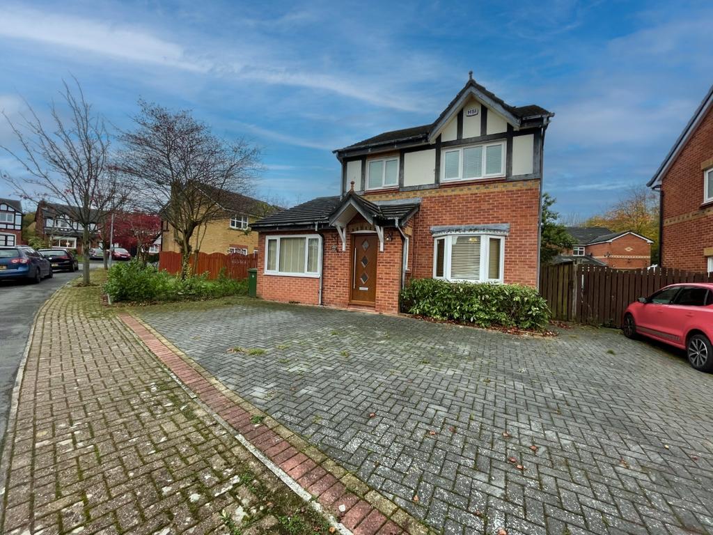 Renfrew Drive, Bolton, Lancashire... 3 bed detached house £250,000