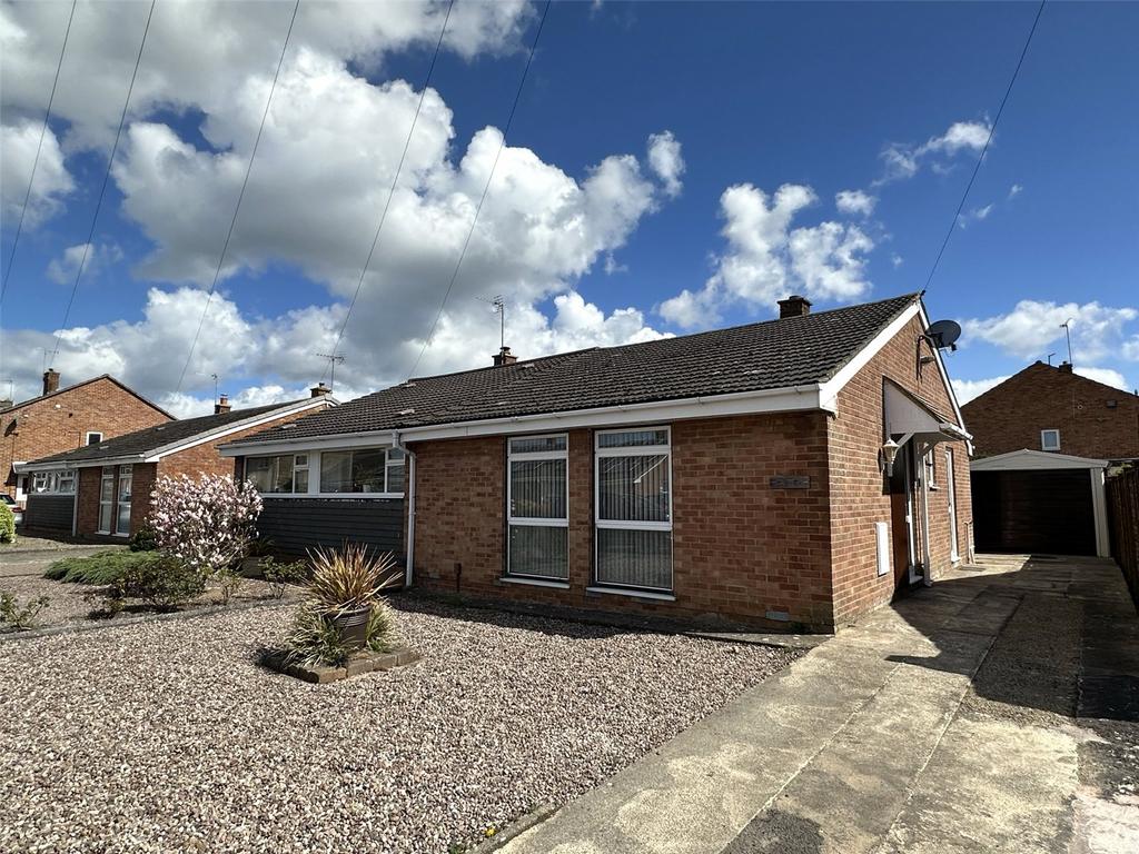 Ellesmere Close, Hucclecote, Gloucester, GL3 2 bed bungalow for sale