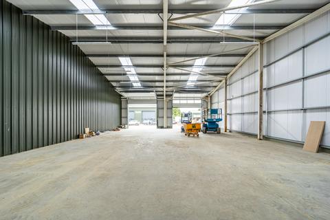 Industrial unit to rent, Brant Road, Fulbeck NG32