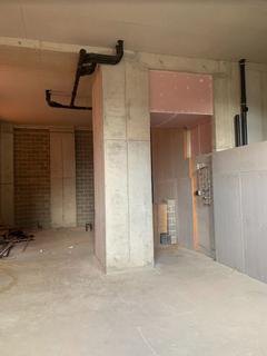 Property to rent - Banyan Court, London, E16