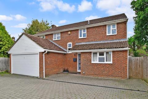5 bedroom detached house to rent - The Paddock Maresfield TN22