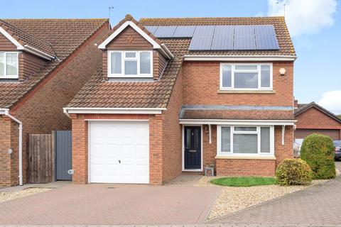 4 bedroom detached house for sale - Gill Rise, Warfield, Bracknell, Berkshire, RG42