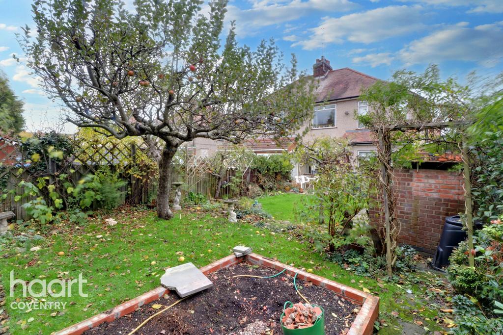 Moseley Avenue, Coventry 3 bed semidetached house £260,000