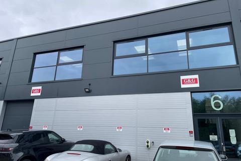 Warehouse to rent, Chertsey Industrial Park, Ford Road, Chertsey, KT16 8HG