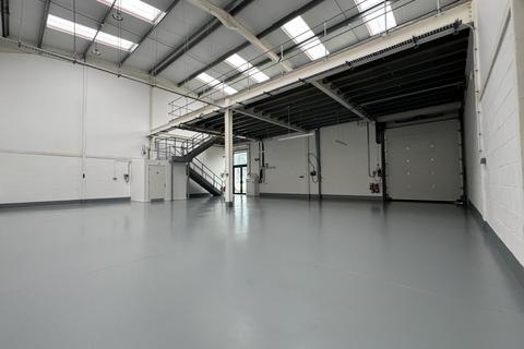 Warehouse to rent, Chertsey Industrial Park, Ford Road, Chertsey, KT16 8HG