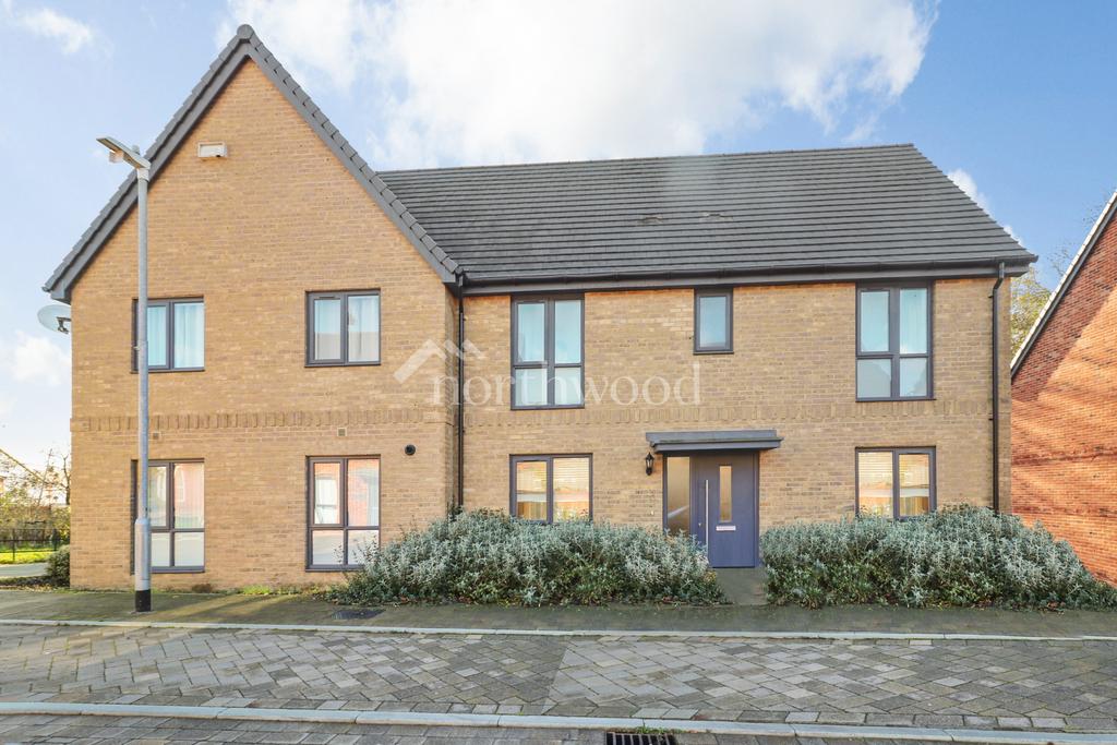 John Haselden Crescent, Repton Park, Ashford, TN23 3 bed semidetached house £1,375 pcm (£317 pw)