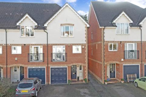 4 bedroom end of terrace house for sale - Keating Close, Rochester, Kent
