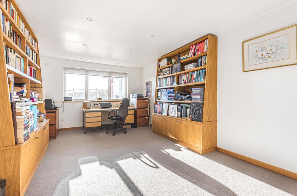 Bedroom 3 / Office