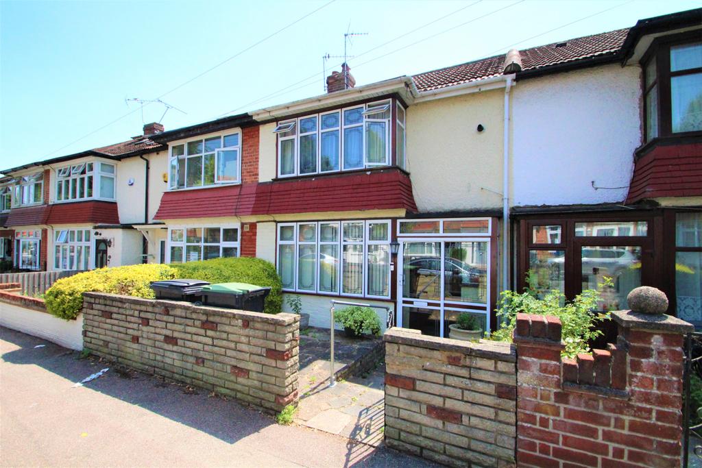Three Bedroom Terraced House in Loughton