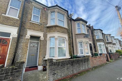 2 bedroom terraced house to rent, Dagenham Road, Leyton, E10