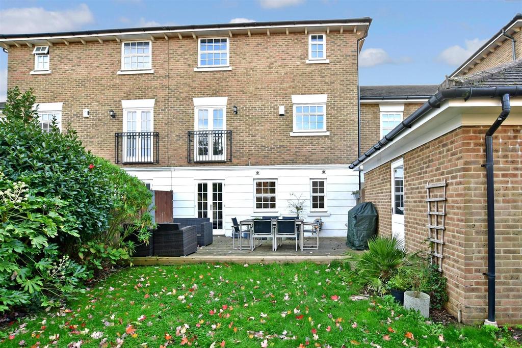 Maypole Drive, Kings Hill, West... 5 bed townhouse £675,000