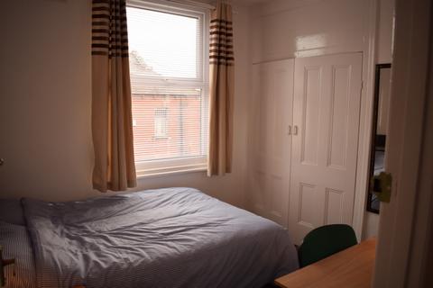 undefined, 7 Wetherby Place Burley  Leeds