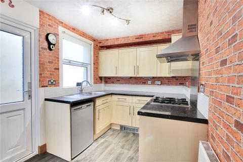2 bedroom terraced house for sale - Moore Street, Rochester, Kent, ME2