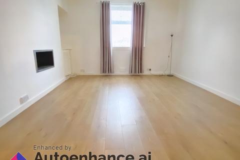 2 bedroom ground floor flat to rent, Wellington Street, Prestwick KA9