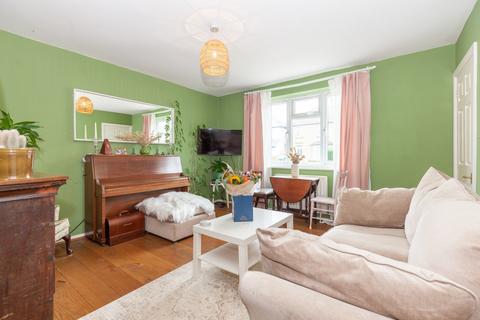 2 bedroom end of terrace house for sale - Florence Park OX4 3JY