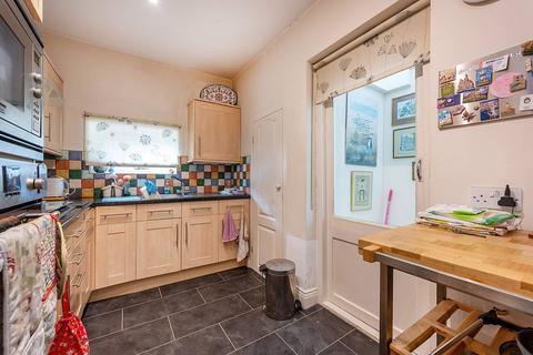 10 Vallis Way, London, W13 0DD