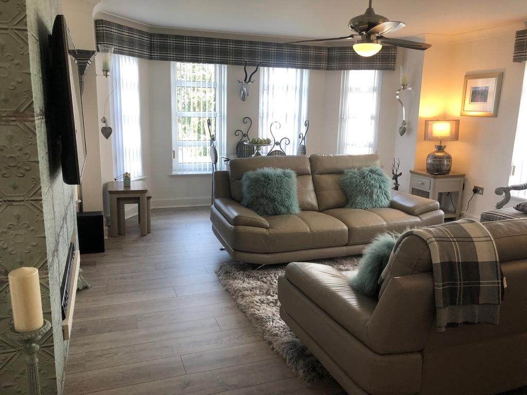 Prestwick Road, Ayr KA8 2 bed apartment £165,000