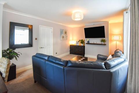 3 bedroom semi-detached house for sale - Bannerman Avenue, Prestwich, M25