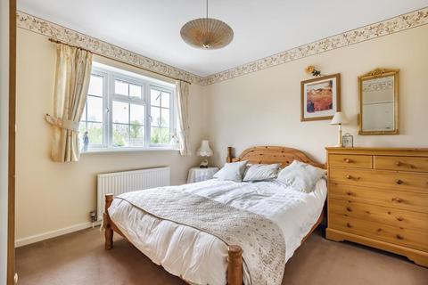 11 Elm Drive, Garsington, Oxford, OX44 9AG