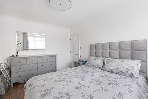 55 Clive Close, Potters Bar, EN6 2AD