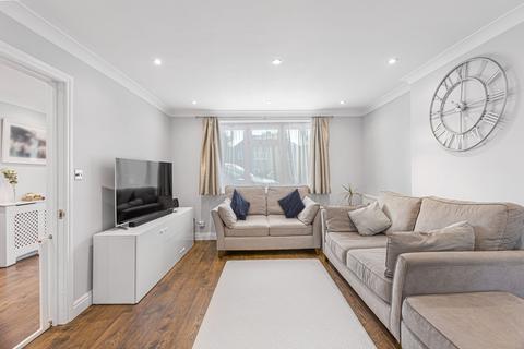 55 Clive Close, Potters Bar, EN6 2AD