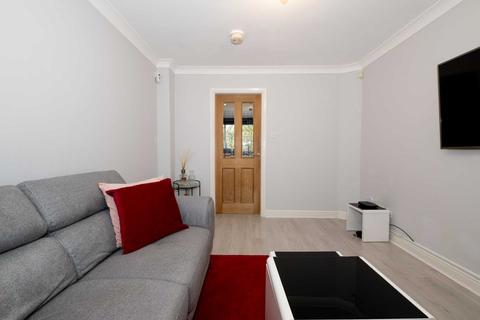 3 bedroom detached house to rent - Stubbs Close, Salford
