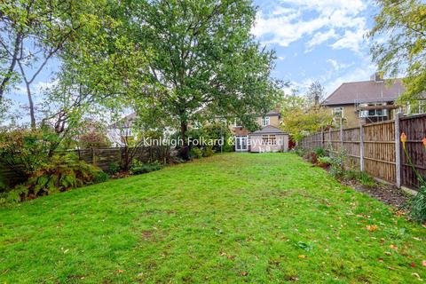 28 Heathway, Croydon, CR0 8PY