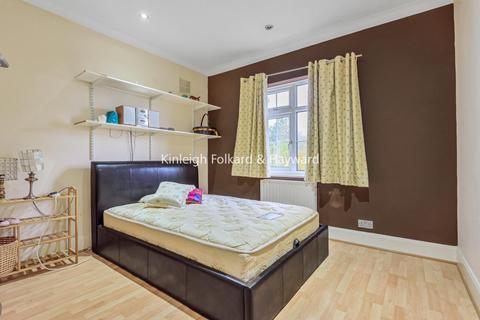 28 Heathway, Croydon, CR0 8PY
