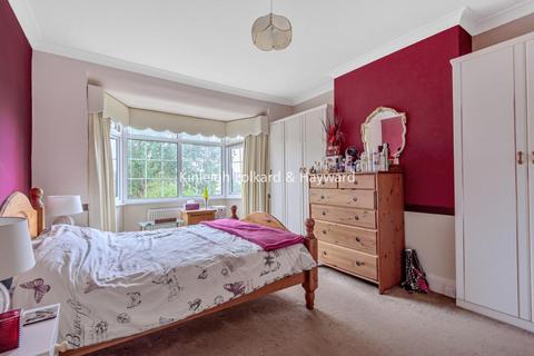 28 Heathway, Croydon, CR0 8PY