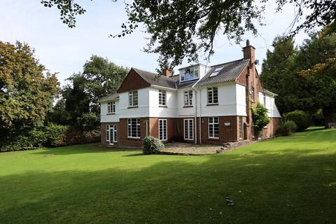 7 bedroom detached house for sale, Rignall Road, Great Missenden, HP16