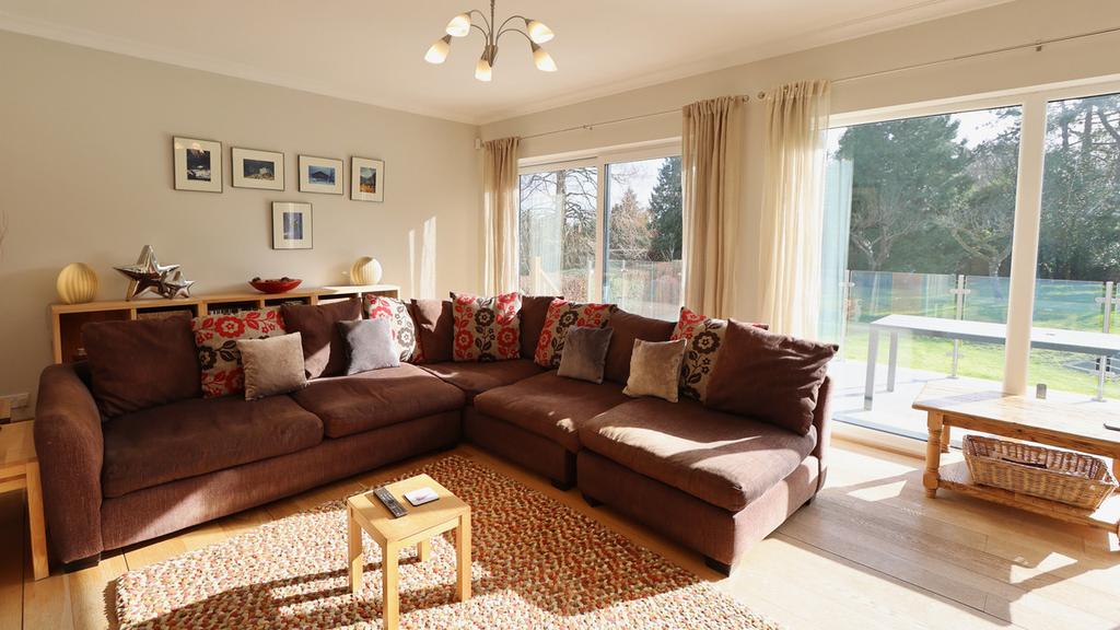 Grimms Hill, Great Missenden, HP16 4 bed detached house £2,450,000