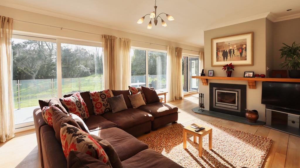 Grimms Hill, Great Missenden, HP16 4 bed detached house £2,450,000