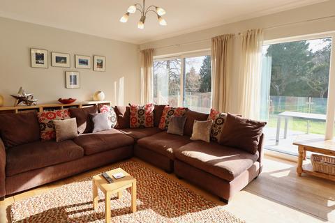 Birnam House Grimms Hill, Great Missenden, HP16 9BG