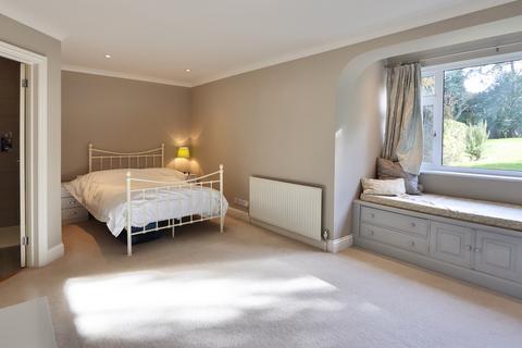 Birnam House Grimms Hill, Great Missenden, HP16 9BG