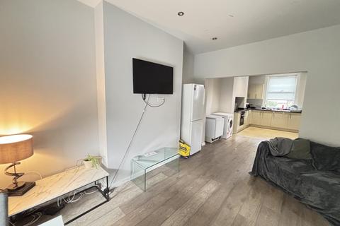 4 bedroom house to rent, Stanmore Street, Leeds