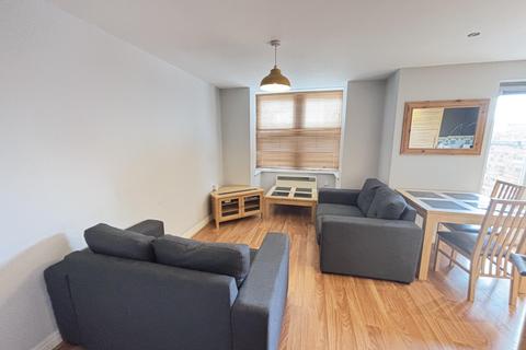 2 bedroom house to rent, Cardigan Road, Leeds