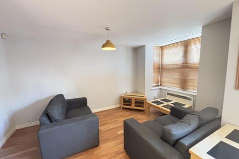 2 bedroom house to rent, Cardigan Road, Leeds