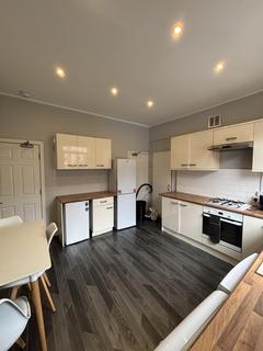 4 bedroom house to rent, High Cliffe, Leeds
