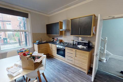 6 bedroom house to rent, St. Michaels Road, Leeds