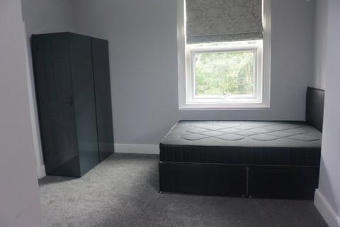 5 bedroom house to rent, St Michael’s Terrace, Leeds