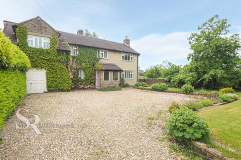 5 bedroom detached house for sale, Crossings Road, Chapel-En-Le-Frith, SK23