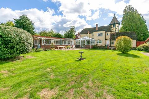 5 bedroom detached house for sale - Summersbury Drive, Shalford, Guildford