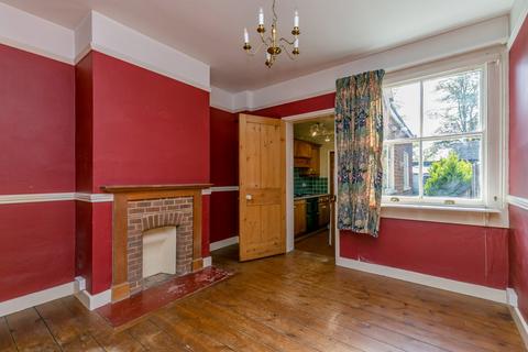 2 bedroom terraced house for sale - Station Road, Shalford, Guildford