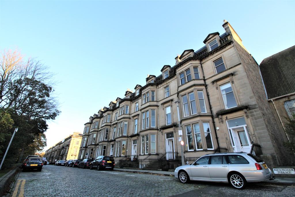 Buckingham Terrace, Edinburgh, EH4 2 bed flat £1,995 pcm (£460 pw)