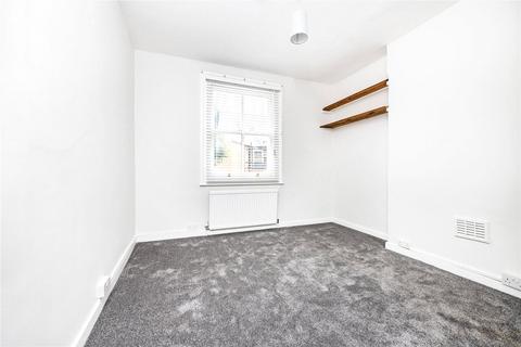 4 bedroom flat to rent, Finchley Road, Hampstead, London, NW3
